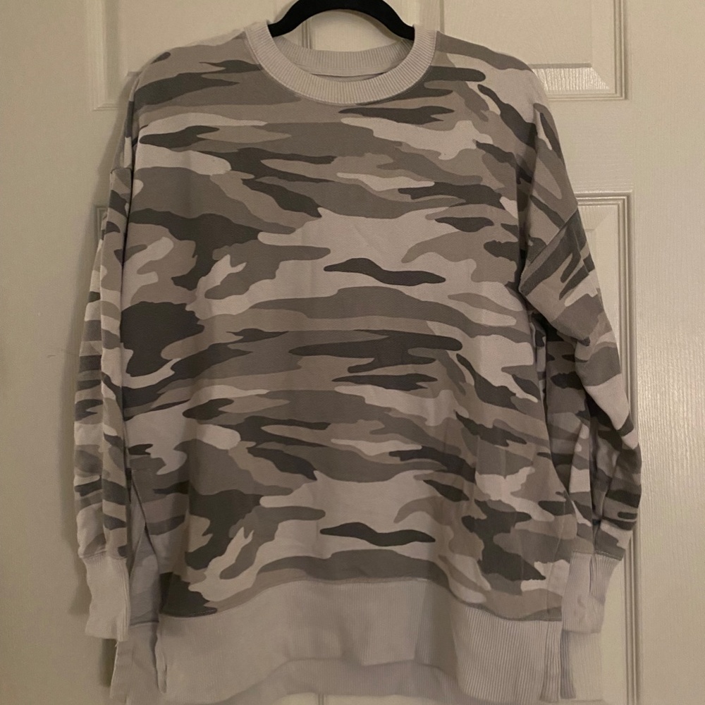 Aerie Grey Camo oversized sweatshirt - Small